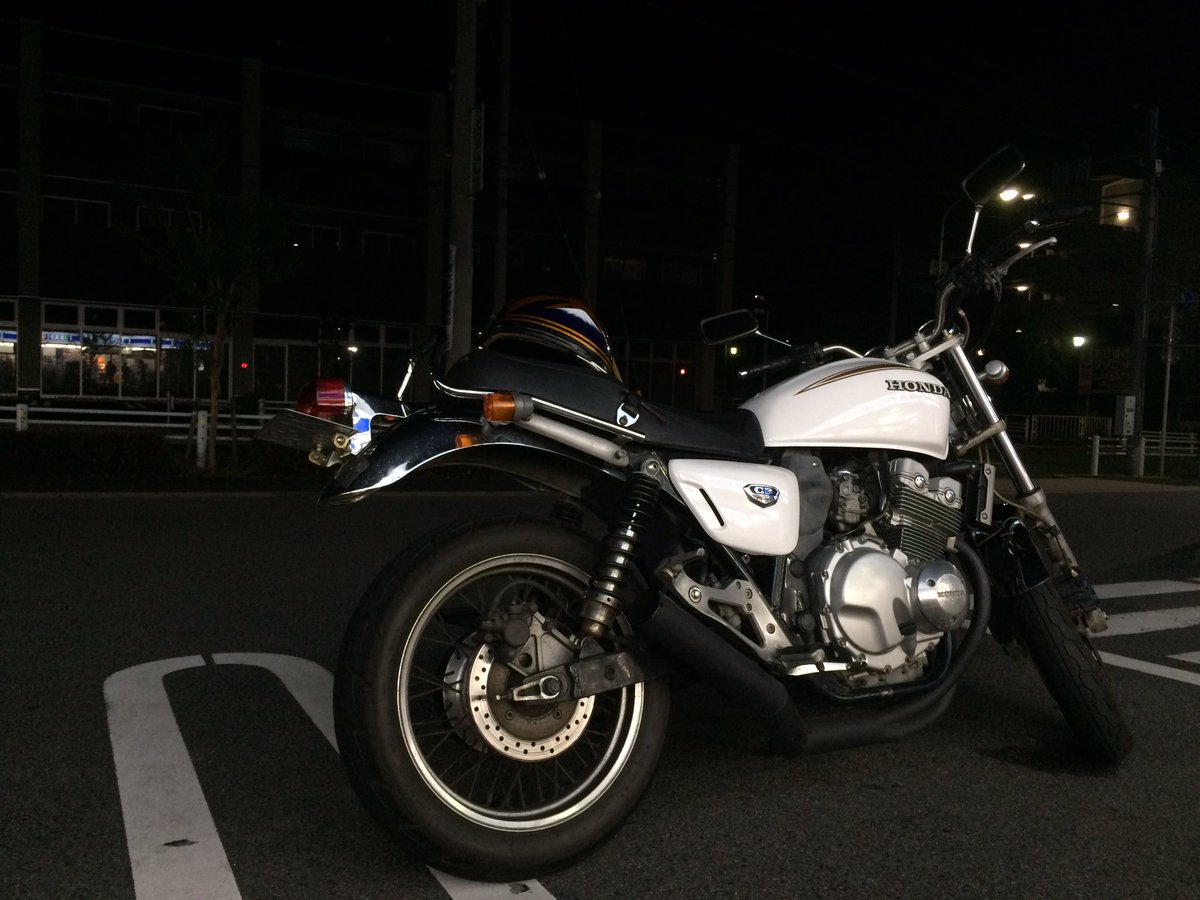 Biku819's tweet photo. CB400four売ります
距離35800㌔
車検31年4月
不具合特にないです

外装半年前に塗り
テールLED
車検対応モリワキマフラー
純正マフラーもつけます
状態良好です

クレーム避けるため
現車確認お願いします
#cb400four #売ります
#拡散 #お願いします https://t.co/QjV2OjhEUx