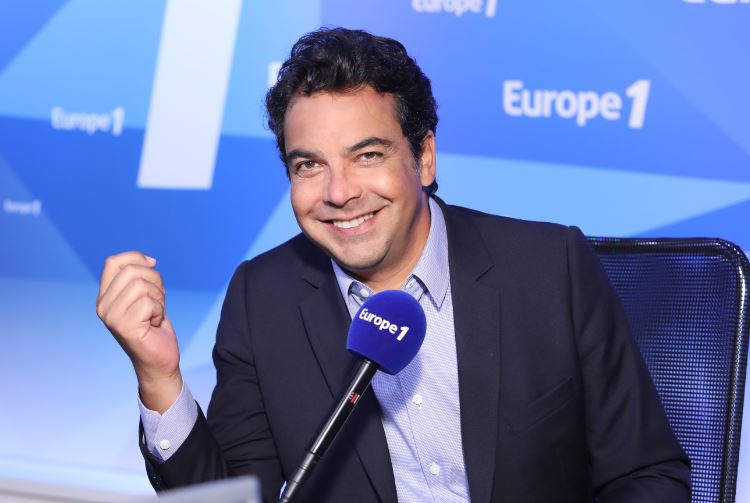 E1SocialRoom's tweet photo. Suivez en direct la matinale de Patrick Cohen et réagissez avec #E1Matin > https://t.co/c5oKzjPot9 https://t.co/Te6lmOPP0H