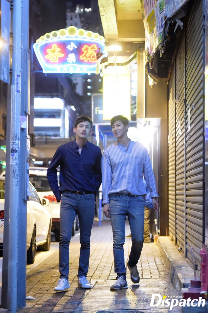 19880218MJ's tweet photo. ขำ Dispatch
ปี2012ไปแอบถ่ายทงบังถึงฮ่องกง
เสร็จจากงานเผื่อมีเดทต่อ
สรุปเขาไปดินเนอร์กันตอนตี1
2017ตามอีก ได้รูปพี่ยุนชางมินไปกินปูด้วยกัน https://t.co/RwNZpOpj7l
