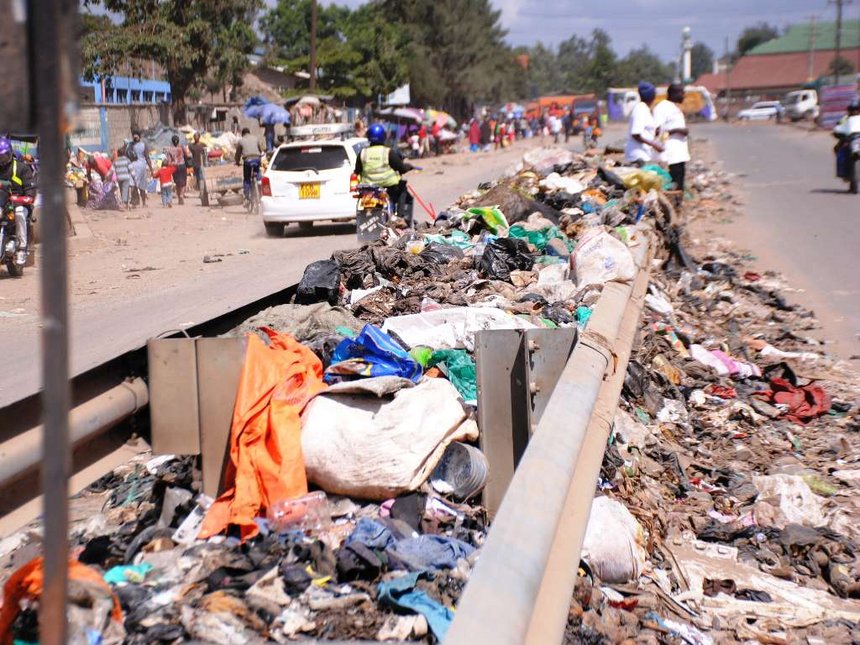 ErikSolheim's tweet photo. Kenya plastic bag ban comes into force.
Huge, important step, needs national support!
https://t.co/DFWhxSJ3mb https://t.co/j3sissZleS
