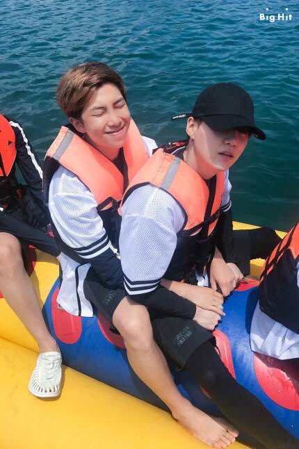 Bbelle_27's tweet photo. อยากนั่งแทนที่นัมจุนจัง จะได้เอาไว้แบบนั้นมั้งงงงงง😎😽🤤🤣#YOONMON https://t.co/0RZSzreySt