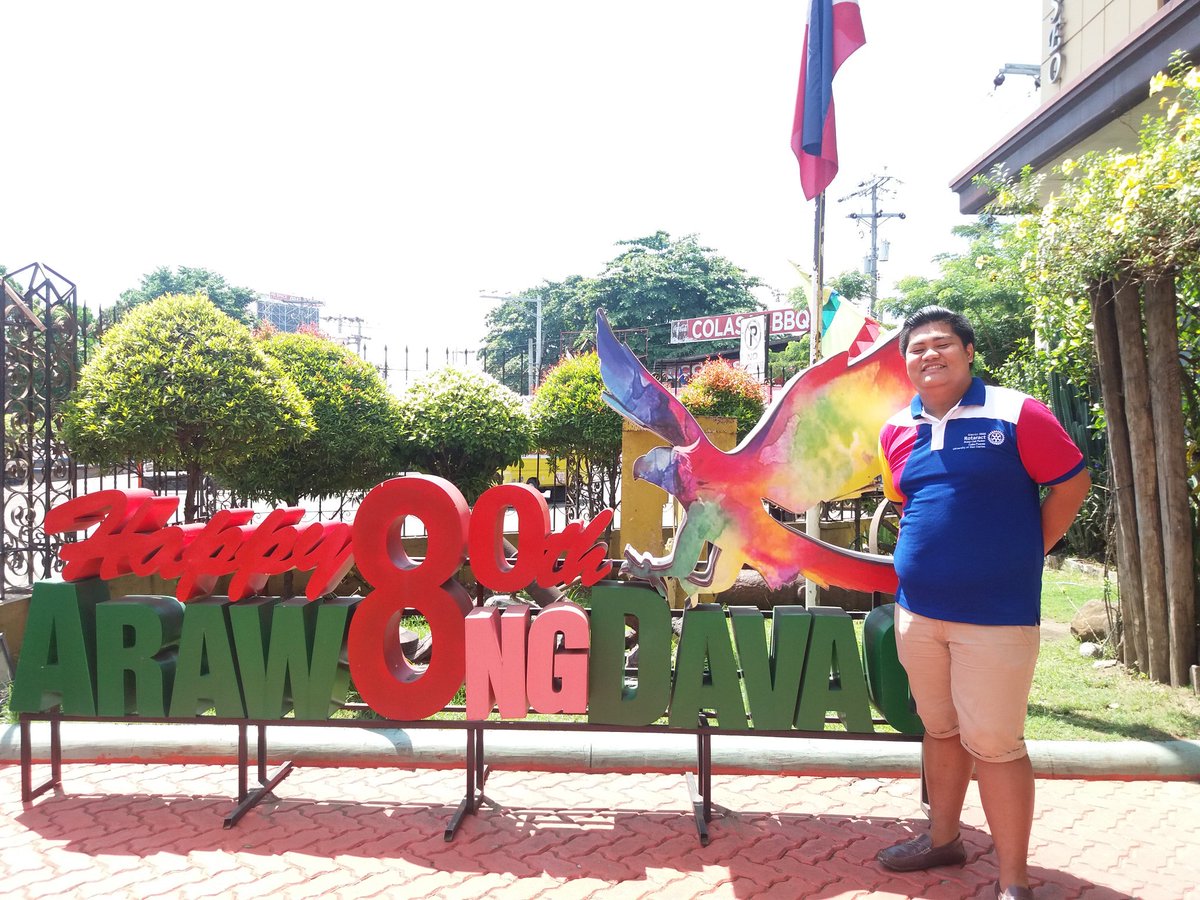 raccfUSC's tweet photo. Rotaract Club of Cebu Fuente tours around Davao with DRR Alstair.
#Rotaract50 
#Rotaract
#D3860
#ServiceAboveSelf
#MakingADifference
#Rotary https://t.co/o950vyGire
