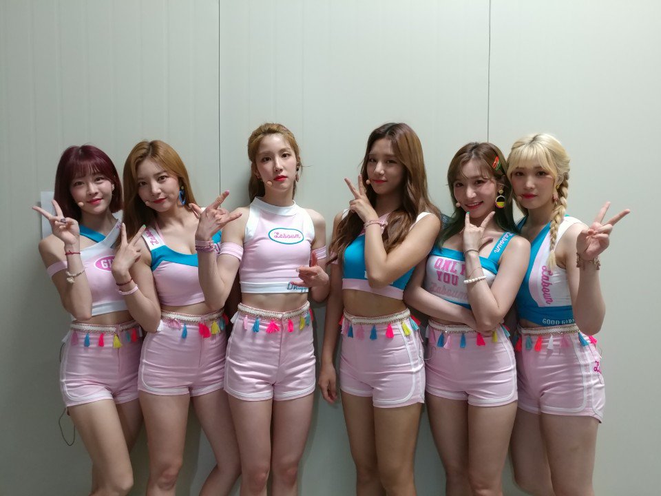 kpoplove1005's tweet photo. 데뷔 3주년 축하 드립니다
앞으로도 변함 없는 사랑에서 응원하겠습니다
화이팅!
사랑헤요♡
#3yearswithlaboum https://t.co/UtYCuEegxq