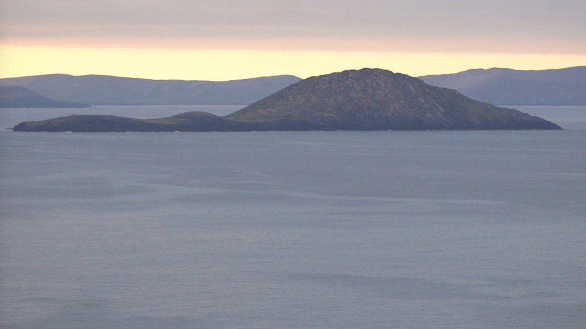 PLEASE...

Watch &amp; share my new poetry videos filmed in Kerry!

youtu.be/fWgiJQjE-jU

Thanks:
<a href="/WritersWeek/">Writers' Week</a>
@ArbutusYarns
<a href="/dineensparish/">DonalDineen Radio - Make Me An Island</a>