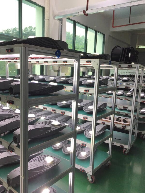 lee_byrnes's tweet photo. Inspection completed onto the next #factory #lighting #madeinchina #sourcing #qcchecks https://t.co/5k4T8QhuFM
