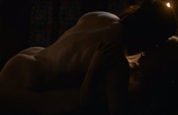 CochinoPop's tweet photo. Un tuit en honor a las nalguitas de Jon Snow / Aegon Targaryen #GameOfThrones https://t.co/gONpHxRZnJ
