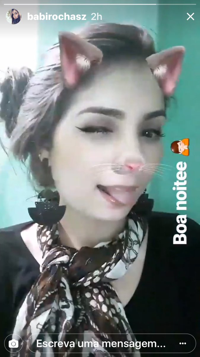 sueliribasss's tweet photo. Uma gatinha charmosa dando boa noite... https://t.co/ZRDfYmlpHp