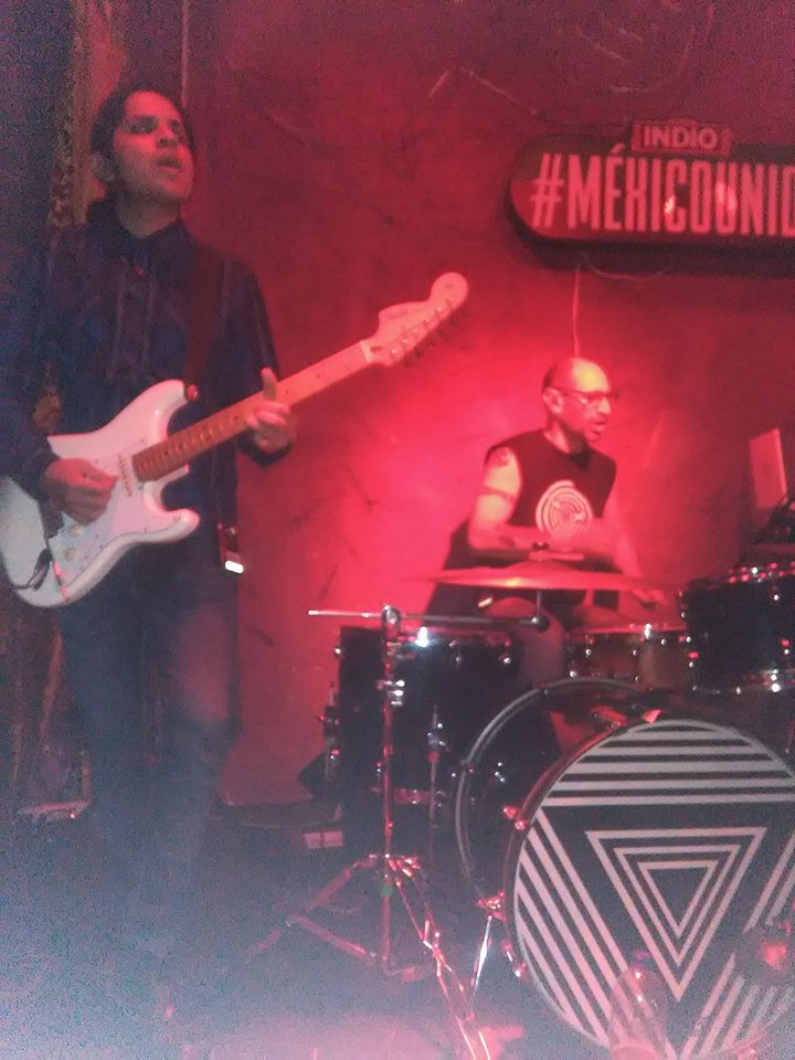 infinitosmich's tweet photo. Que bien tocan estos dudes, por favor, regresen pronto a Morelia @lagusanaciega https://t.co/QKKSwTr0FA