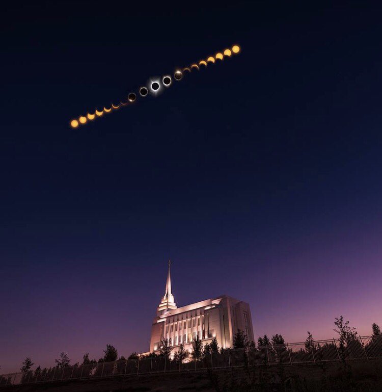 Picture of the Eclipse and the Rexburg Idaho Temple 🌘 PC: Alan Fullmer