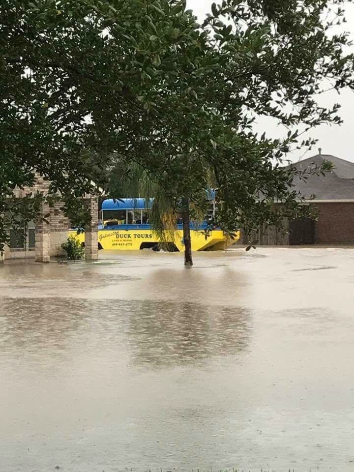 GalvestonIsland's tweet image. Thank you Galveston Duck Tours for helping our neighbors on the mainland! #LoveOurPartners