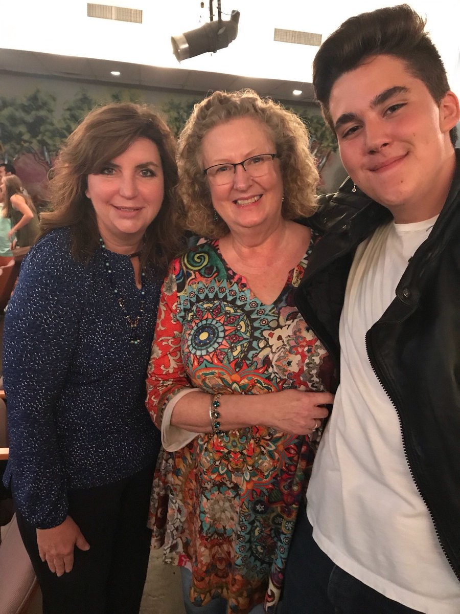 ladybruce16's tweet photo. #Bye Bye Birdie! https://t.co/bMEfKWXKJ2