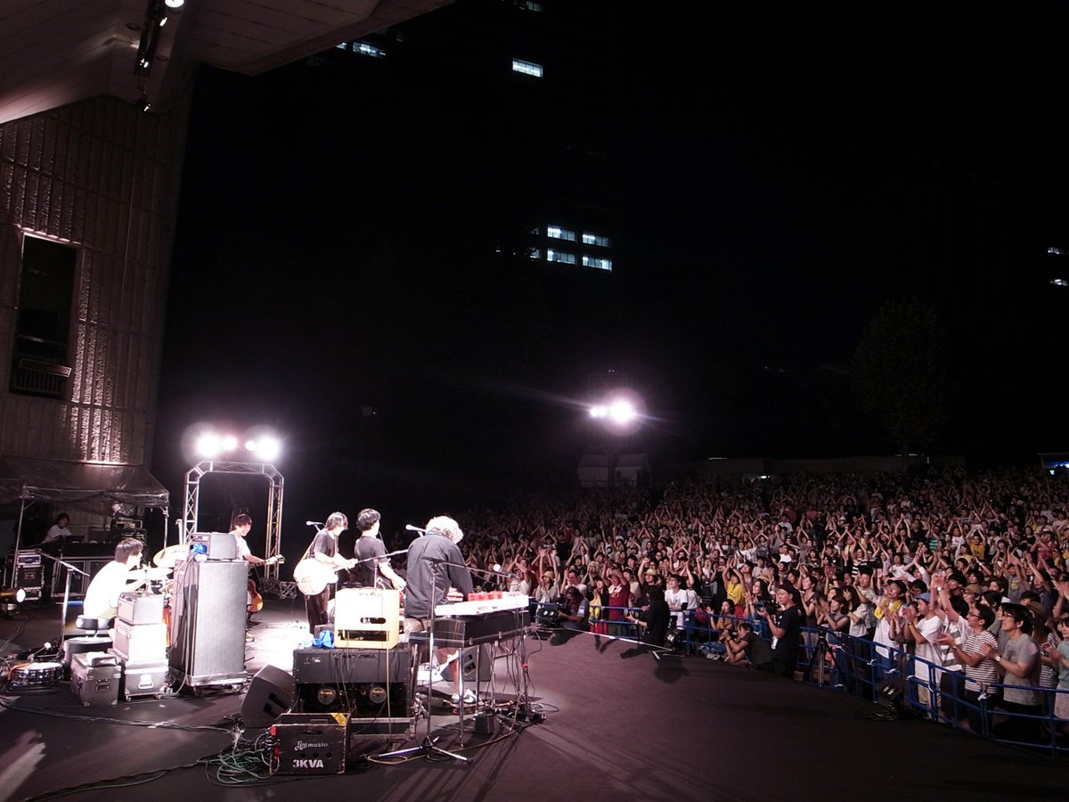 rose_records's tweet photo. 【サニーデイ LIVEアーカイブ】昨日の＜サニーデイ・サービス サマーライブ 2017＞@日比谷野外大音楽堂 のセットリストをUPしました⛺️お越しいただいたみなさま、ありがとうございました🌞https://t.co/iHQ3GyjRR9 https://t.co/cR9X4i4nJ8