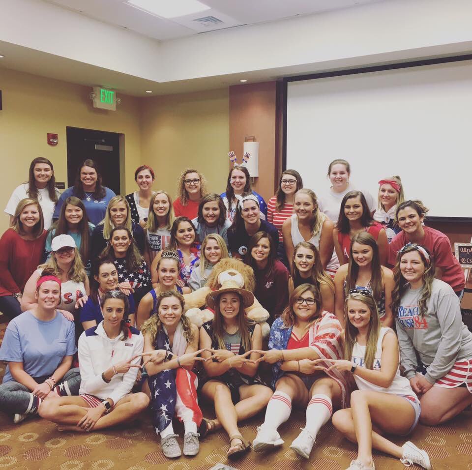 sydneyrosebrown's tweet photo. Happy Spirit Days๐ ๐ #CSUADPi https://t.co/narRUgiMam