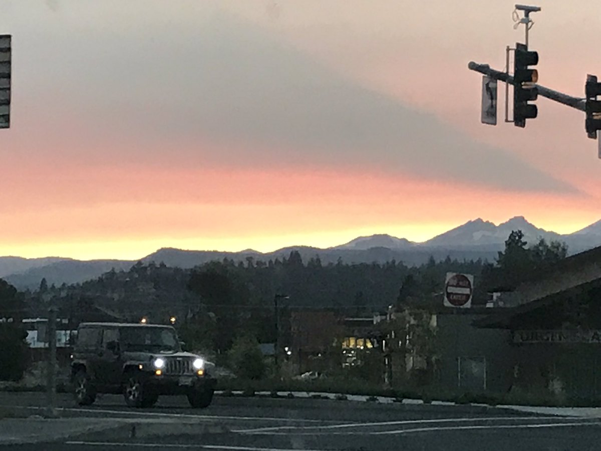 Vortex sky! Bend! Oregon. 😘#writethatdown