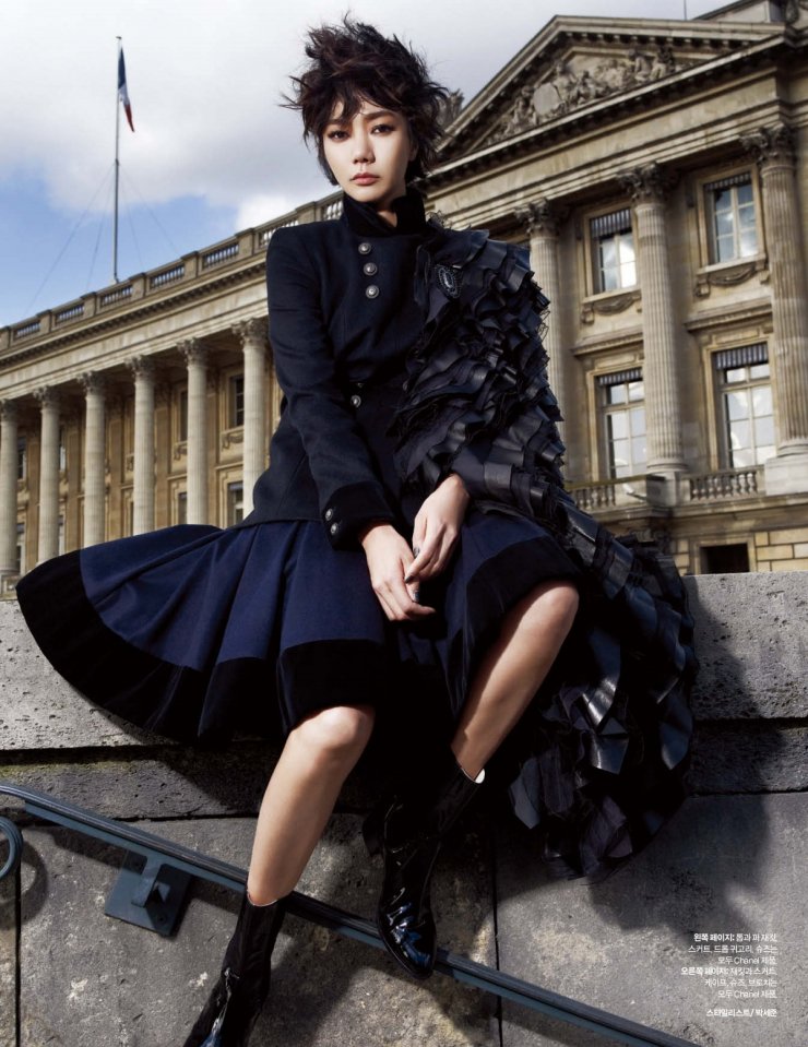 beautifulstar_B's tweet photo. D O O N A ❤️  #tb_inParis #Chanel_DB #DoonaBae #배두나 https://t.co/bq6ujoBEzC