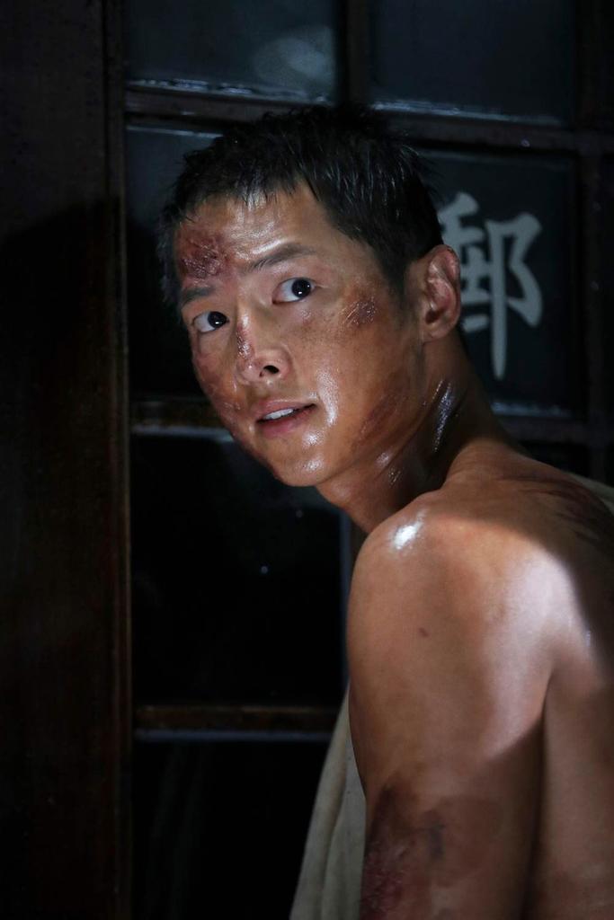 sjkfacts's tweet photo. Battleship Island is Official Pictures https://t.co/FCPiQXagDE