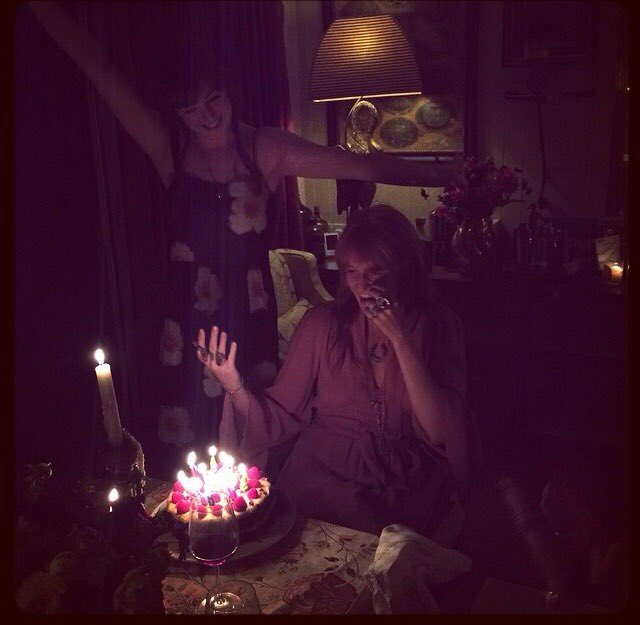 Happy Birthday to the one and only Florence Welch! I love you and hope you have the best day! 