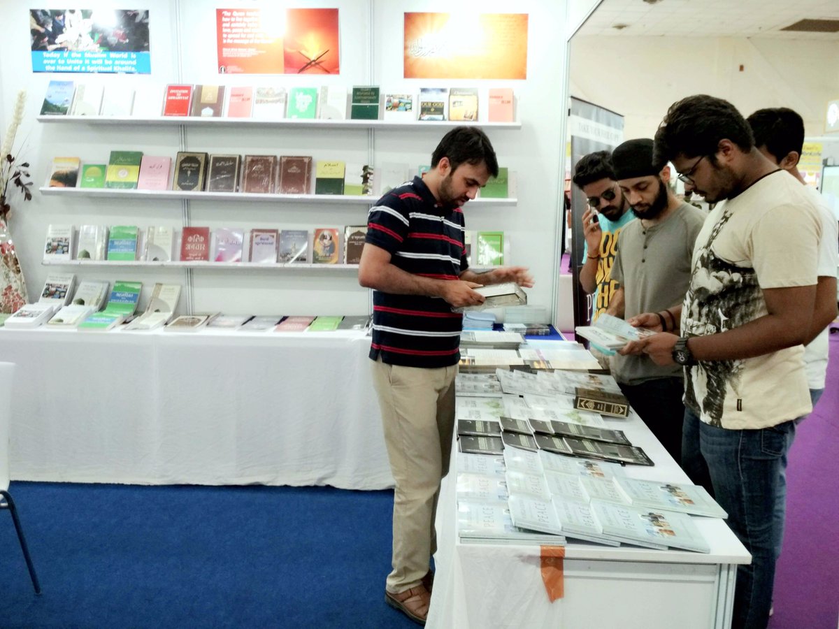 islaminind's tweet photo. The true essence of Islam is to be at peace &amp; project peace to others. Our Delhi chapter spreading the message of #peace at #Delhi Book fair https://t.co/1pmJjwVIwN