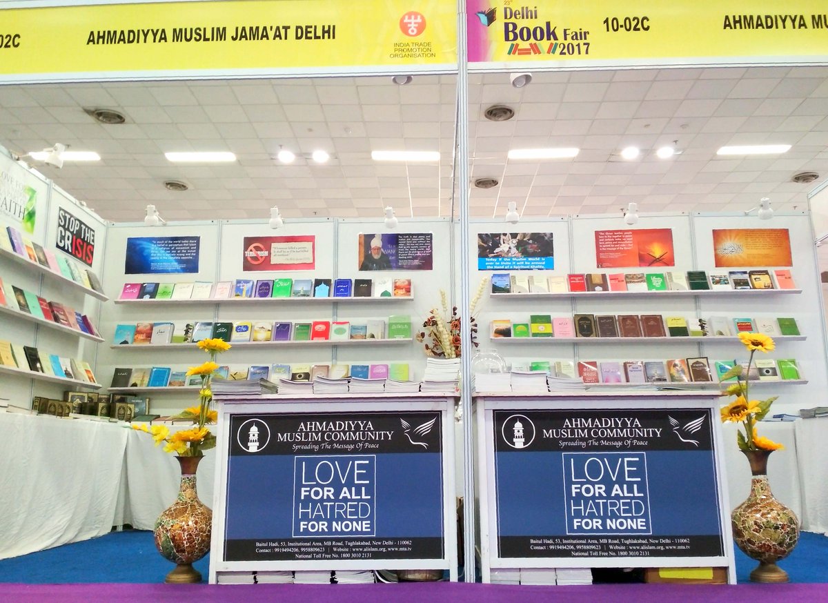 islaminind's tweet photo. The true essence of Islam is to be at peace &amp; project peace to others. Our Delhi chapter spreading the message of #peace at #Delhi Book fair https://t.co/1pmJjwVIwN