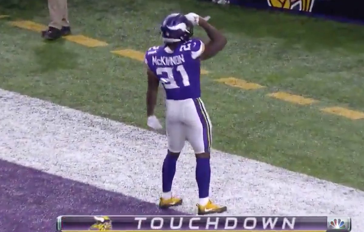 BleacherReport's tweet photo. 108 yards to the house!
Jerick McKinnon shows off speed on kickoff return TD
๐ฅ: https://t.co/GTqDqMkhrq https://t.co/JsTMhDUpYf