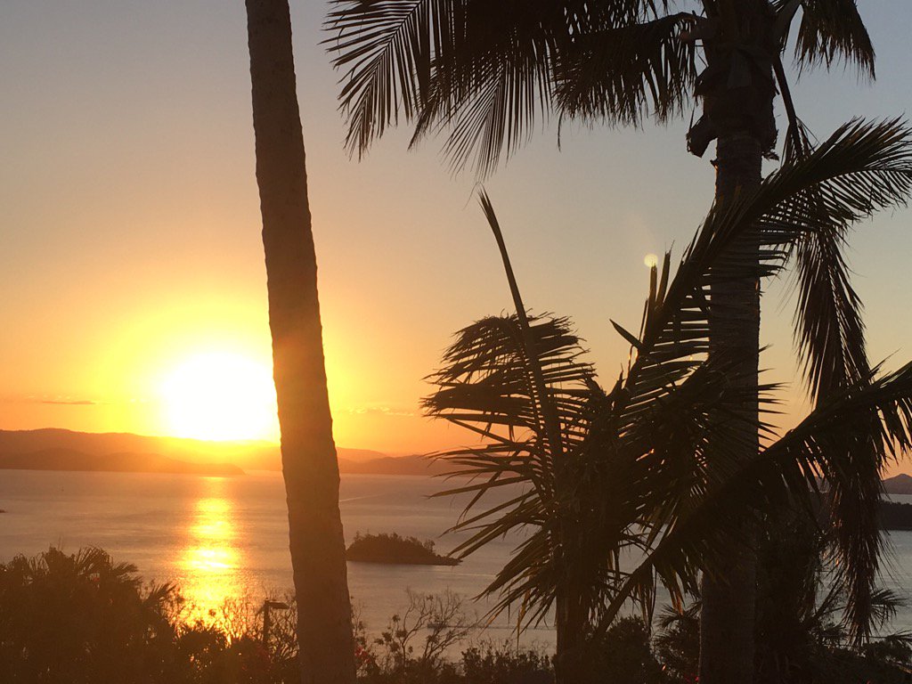 m_merewether's tweet image. Sunset Hamilton Island #nofilter #TravellerAu