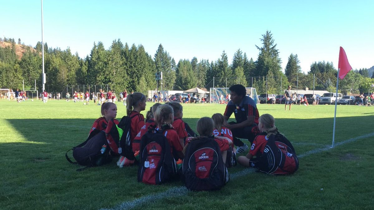 meloj05's tweet photo. Has been great coaching the @CSWUSoccerClub Premiers07 girls this weekend, Shore'N'SocerCup gold medal🥇winners in Salmon Arm BC. #SWUPROUD https://t.co/yAzDnOyn17