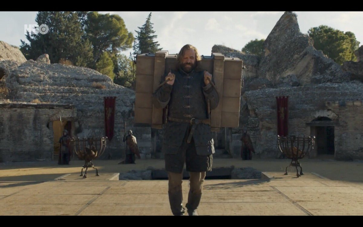 salchizard's tweet photo. Mi escena favorita de #GameOfThones fue cuando The Hound llega a La Batalla de las 12 Casas https://t.co/9Ds6sC6D75