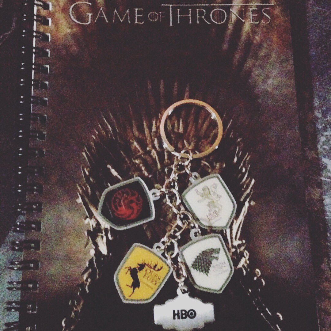 MiguelMb26's tweet photo. Gracias a @CableOndaNEWS por el evento y los premios! Y a @PatacoinsTV por el cague de risa😂 #DominGOT #GotPty https://t.co/M7wfFvy0N4