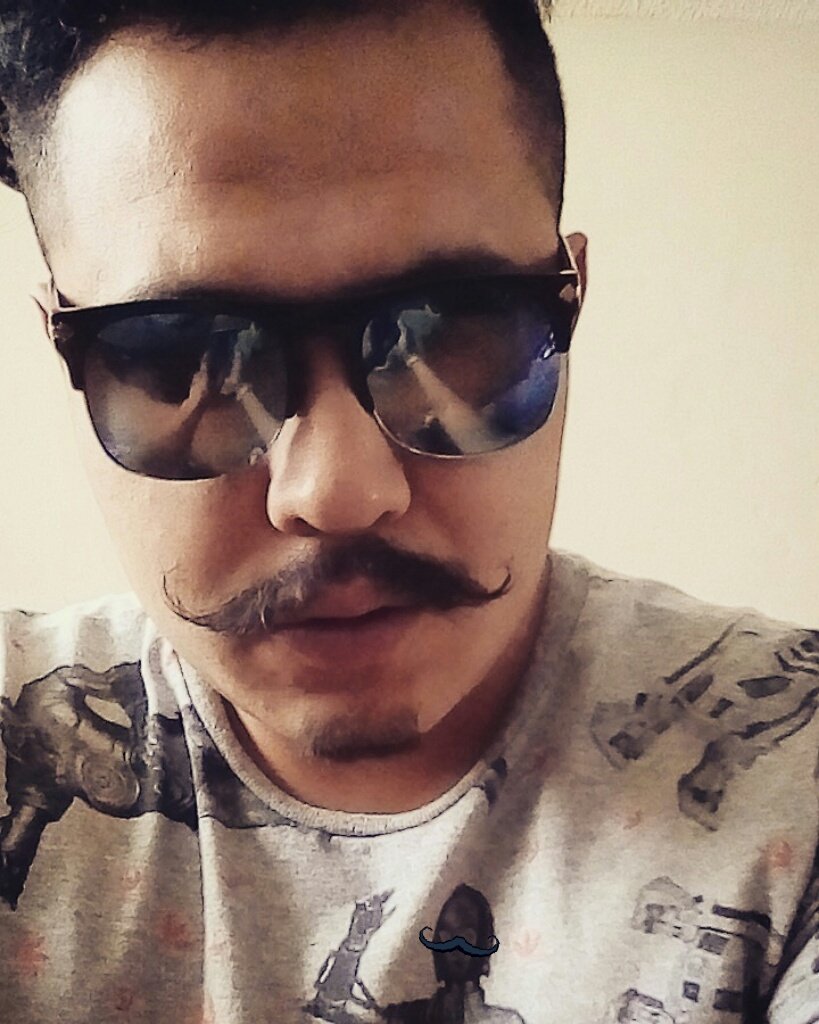Daniel_parlop's tweet photo. Por esta buena causa! #cadabigotecuenta @jctradicional va mi #ImperialStyle . cómo te verías con bigote @vivalavidach ? https://t.co/wadyAaD856