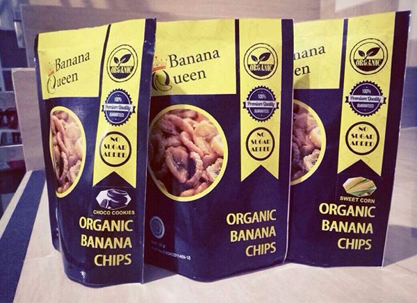 Banana Queen, keripik pisang organik dan bebas gula hadir dengan 3 varian jagung,original,coklat. Camilan sehat kekinian. WA: 081391713378