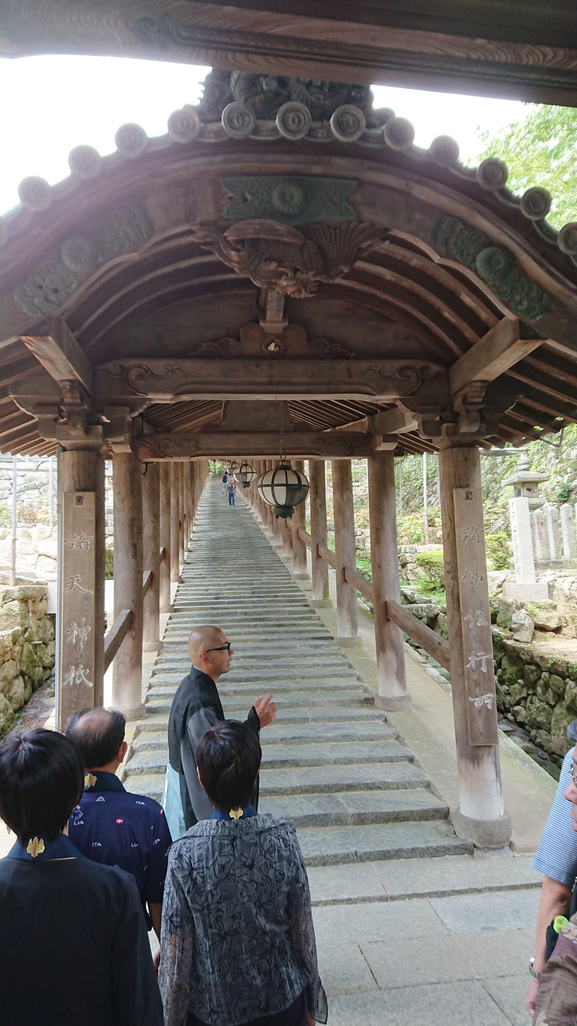 そららん 奈良 長谷寺にて昼食 お弁当いただきました 豪華すぎて 美味しくて 食べ過ぎ くるしぃ 残してごめんなさい しかし 山門と回廊がステキ 奈良長谷寺 昼食 そららん 奈良 長谷寺にて昼食 お弁当いただきました 豪華すぎて 美味しくて 食べ過ぎ くるしぃ 残してごめんなさい しかし 山門と回廊がステキ 奈良長谷寺 昼食