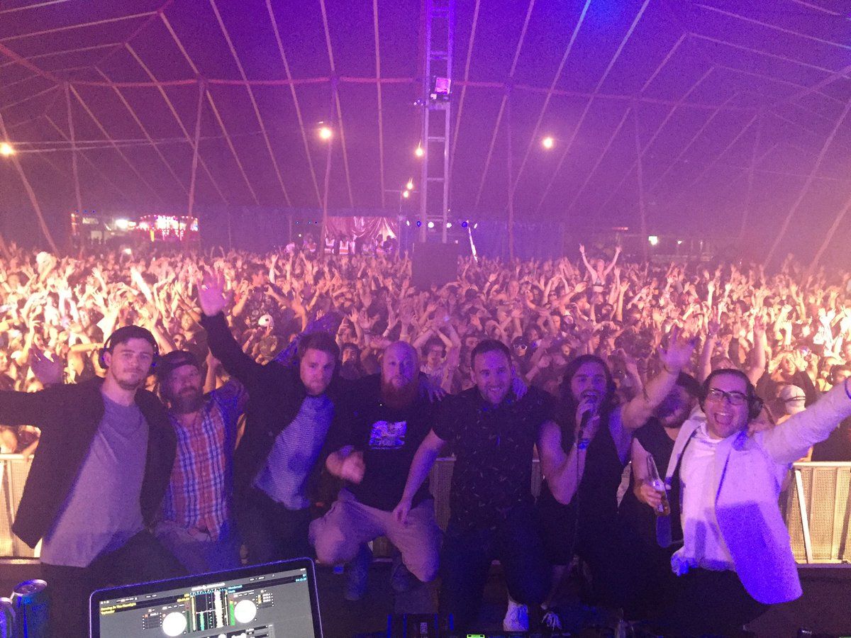 DjDanPropaganda's tweet photo. Wow @OfficialRandL Reading for @PropagandaClub was unbelievable! THANK YOU! https://t.co/Eipf1jRwB2