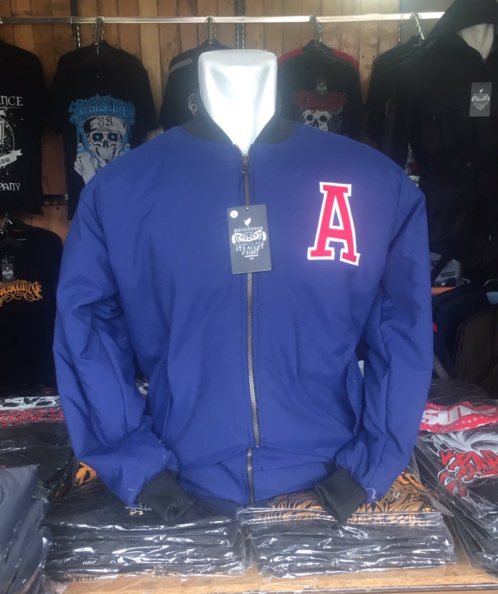 Jaket Bomber Taslan RSTNC
Size: L XL 
IDR185K
RESELLER CALL/WA : 0817200181 ... (DISC. MENARIK)