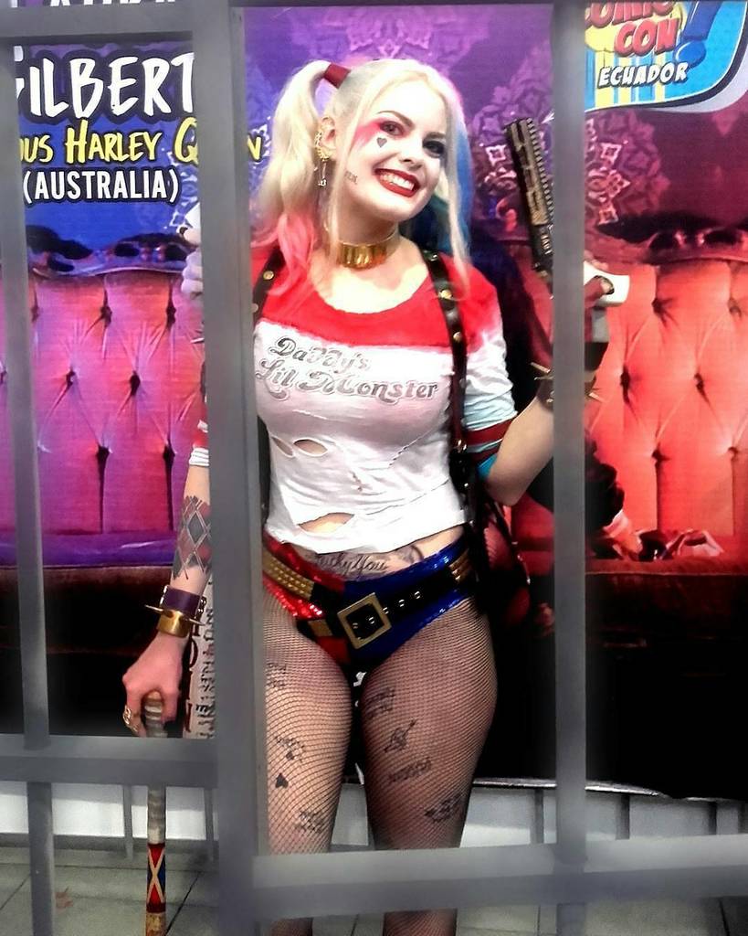 AntiVC_VC's tweet photo. #comicconecuador #harleyquinn #lauragilbert #suicidesquad #cosplay #cosplaygirl #beautiful #puddin #joker - @fafe_cse https://t.co/3I5HFutcqZ