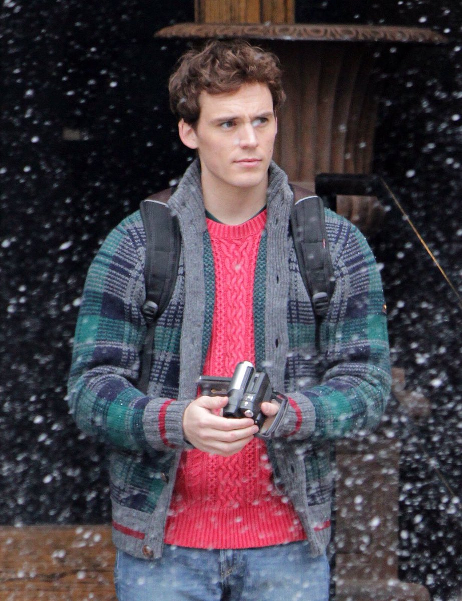 CharmingJrDR's tweet image. 🗡 Drew Charming 👑

FC: Marià Casals | Sam Claflin

19 years old.

Parents: Prince Charming &amp;amp; Cinderella 

Part of @DisneyRoyaltyRP 📖