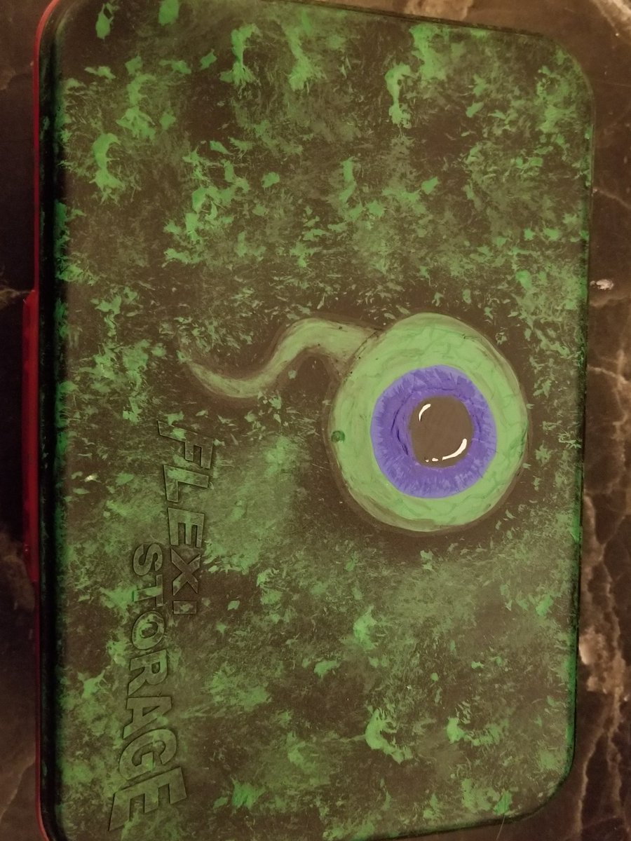Erikashifflet2's tweet photo. @Jack_Septic_Eye u are my 12 year old son idol .he starts middle school tommower and is Nervous .so I painted this on his pencil  box 2 help https://t.co/XdLHiMIVAC