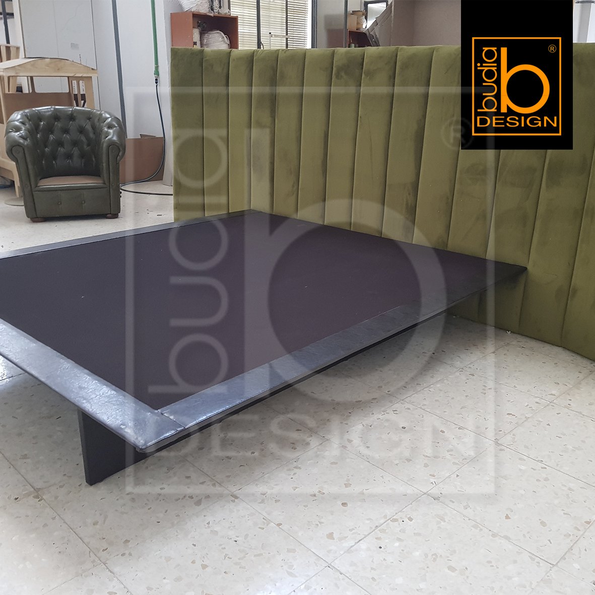 budiadesign's tweet photo. 📣 New Creation 📣
Úlltima creación especial. A medida, en tejido de terciopelo oliva del fabricante rioma.
Instalado en casa del cliente 😍 https://t.co/JzQgJFn5hJ