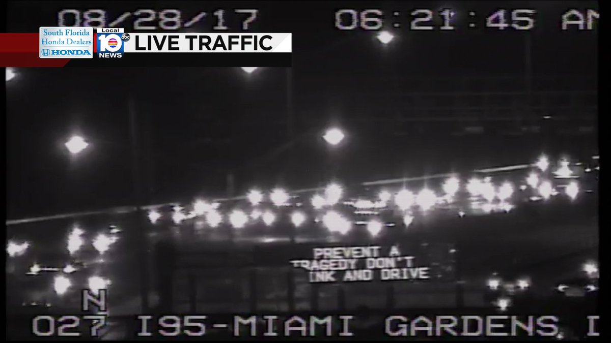 Broken Down Car blocking Left Lane on I-95 SB Express at Miami Gardens Dr #traffic #miami https://t.co/BJTd4DzRq7