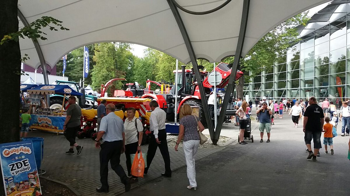 GmbHTecnomais's tweet photo. Hey Leute! Besucht uns in #Budweis! Die Ausstellung dauert noch 2 Tage! Sind am Rand von #TOKO! Wir freuen uns! https://t.co/5rLdZOoeC0