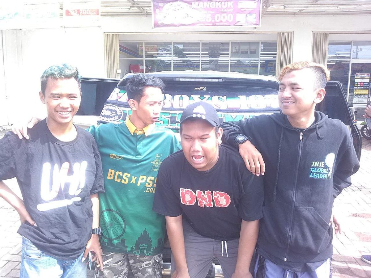 Rezapratama_30's tweet photo. Foto lawas tur ngangeni
#finaliscb #2016 https://t.co/hkm6RwVDuD