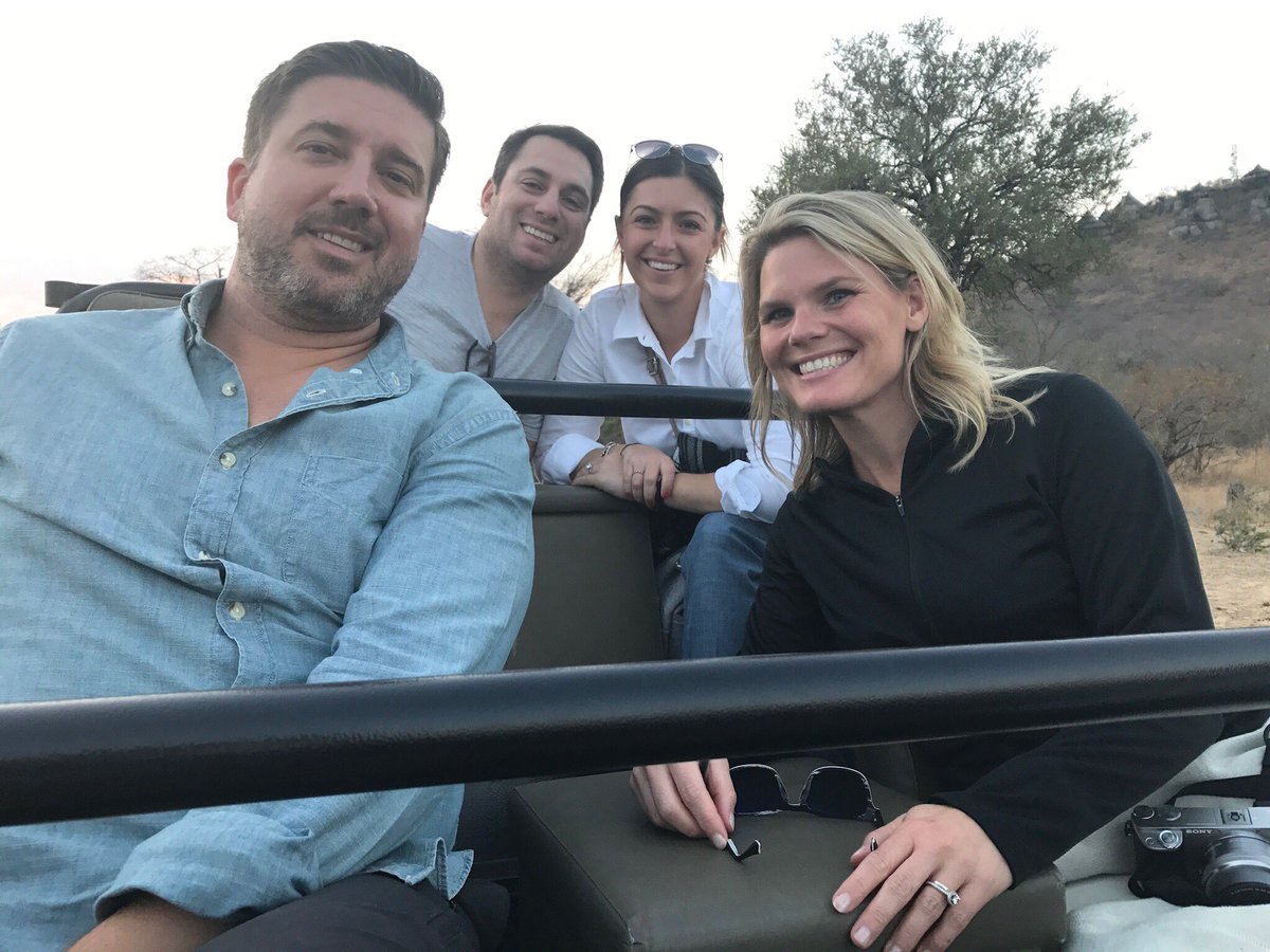 psucasey's tweet photo. Safari-ing last evening #leopardhills #krugernationalpark #burdsandbakesblesstherainsdowninafrica https://t.co/Y5lStVFrjY