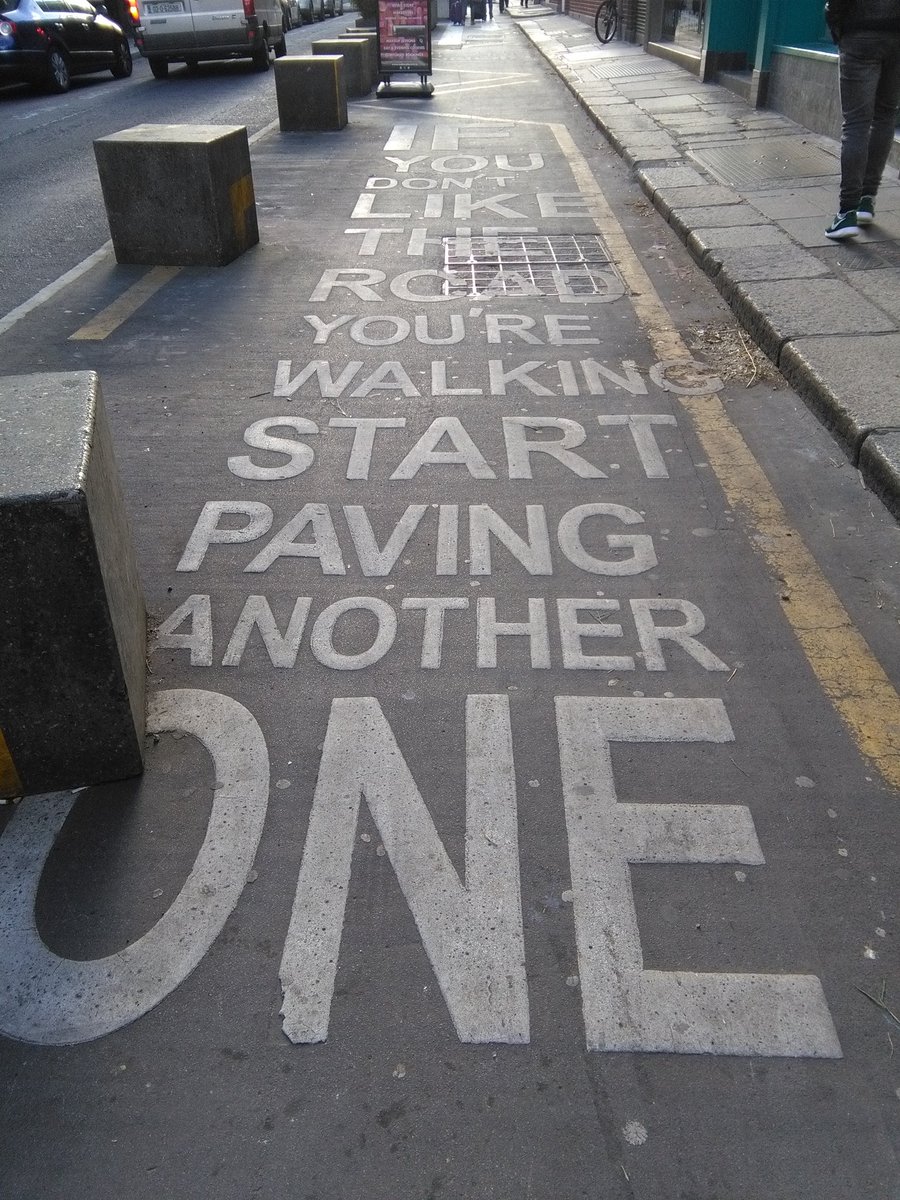 _Clodagh_M's tweet image. #stayhappy ....dublin street art ...amazing