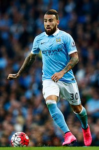 BakaLeKing's tweet photo. RT - Azpilicueta 🔁
Like - Otamendi ❤ https://t.co/Vl7mYzf6xG