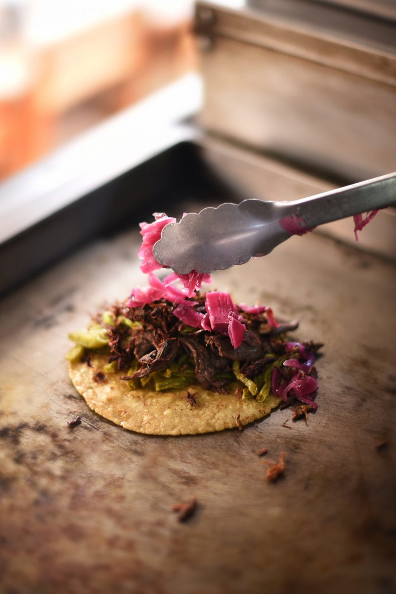 El Food Truck <a href="/rockintacofood/">Rockin' Taco</a> se mueve por festivales de rock y demás encuentros culturales.<Lo+visto del año<
plateselector.com/rockin-taco/