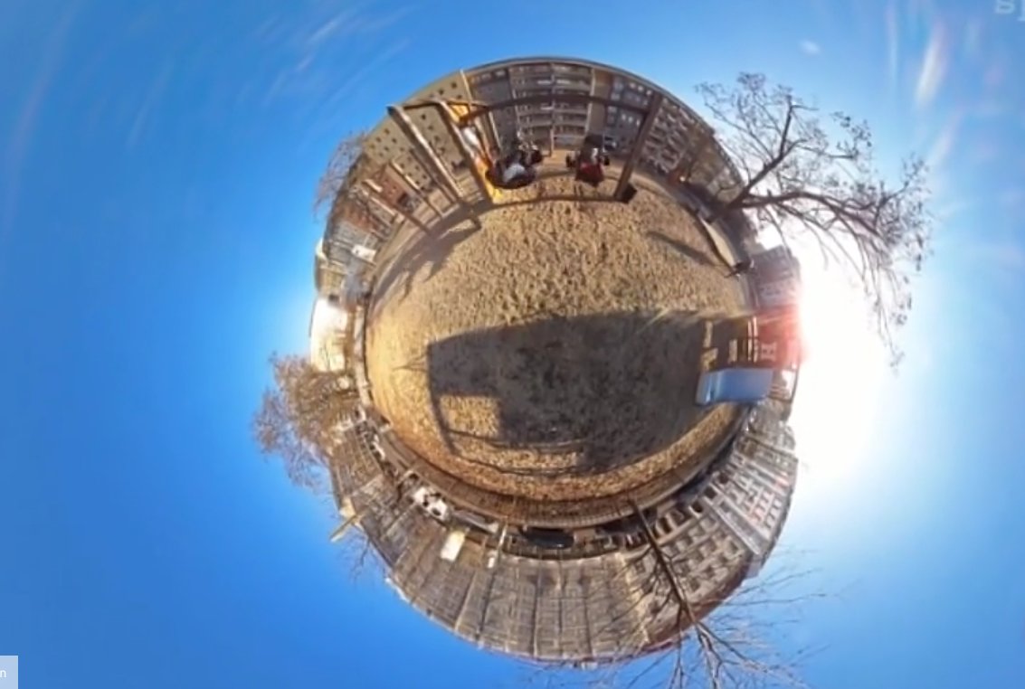ZoomNet_tve's tweet photo. #RetroZoomNet:  grabando con cámaras 360º podemos convertir #Berlín en un pequeño planeta #timelapse #kodak https://t.co/nilGqZI0zq  (01:00) https://t.co/aH8HZeQTtE