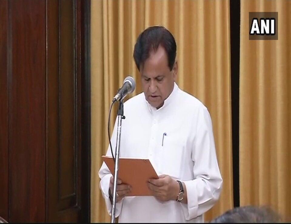 gauravp_valsad's tweet photo. Shri Ahmed Patelji has taken oath  as Rajya Sabha member for 5th successive term today.I had privilege of attending this historic ceremony. https://t.co/2xZSXB4ACo