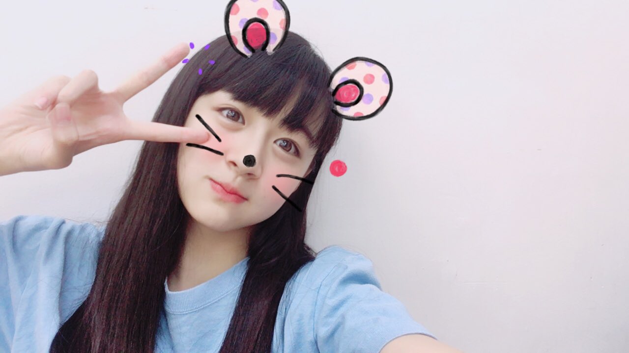 森千咲穂 Twitter પર 私の前髪は左右で伸びる速さと毛量が違うんです なんでかな笑 前髪 T Co Qjxyyex0ax Twitter