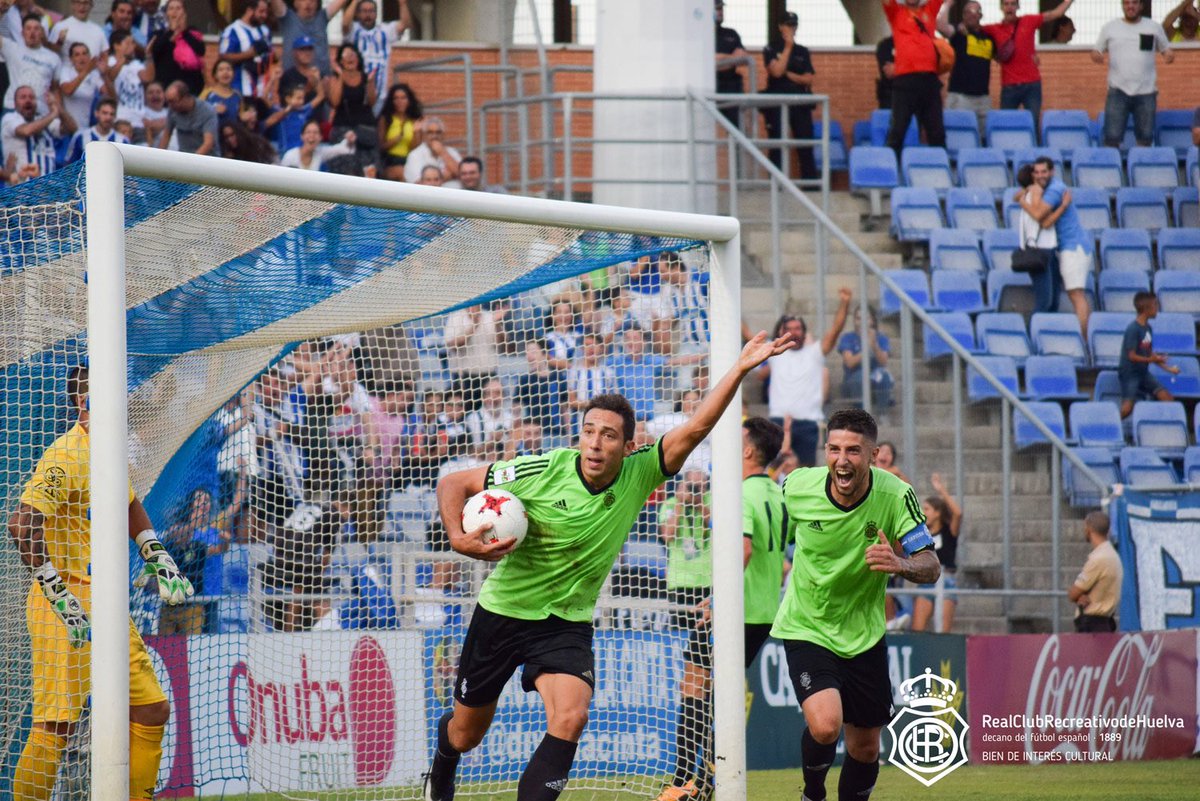 recreoficial's tweet photo. 📸GALERÍA | No te pierdas las fotos del partido de ayer, cortesía de @pablosayagoc ➡️ https://t.co/7Fti3O6WUN
#Recre #Decano #RecMur https://t.co/7Fkq8TZ90G