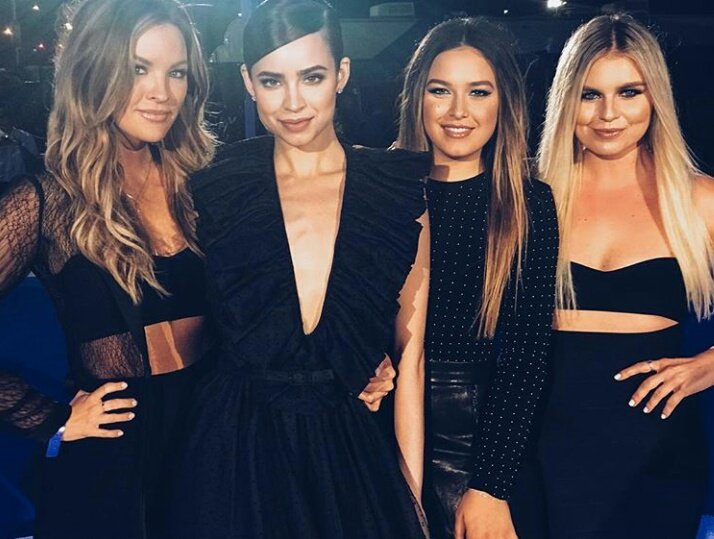 DobrevaT's tweet photo. Fourth Harmony is here. #FourthHarmony #VMAs @SofiaCarson @paudacchar @TanyaRad @beccatilley5 https://t.co/d8zbVKH15Q
