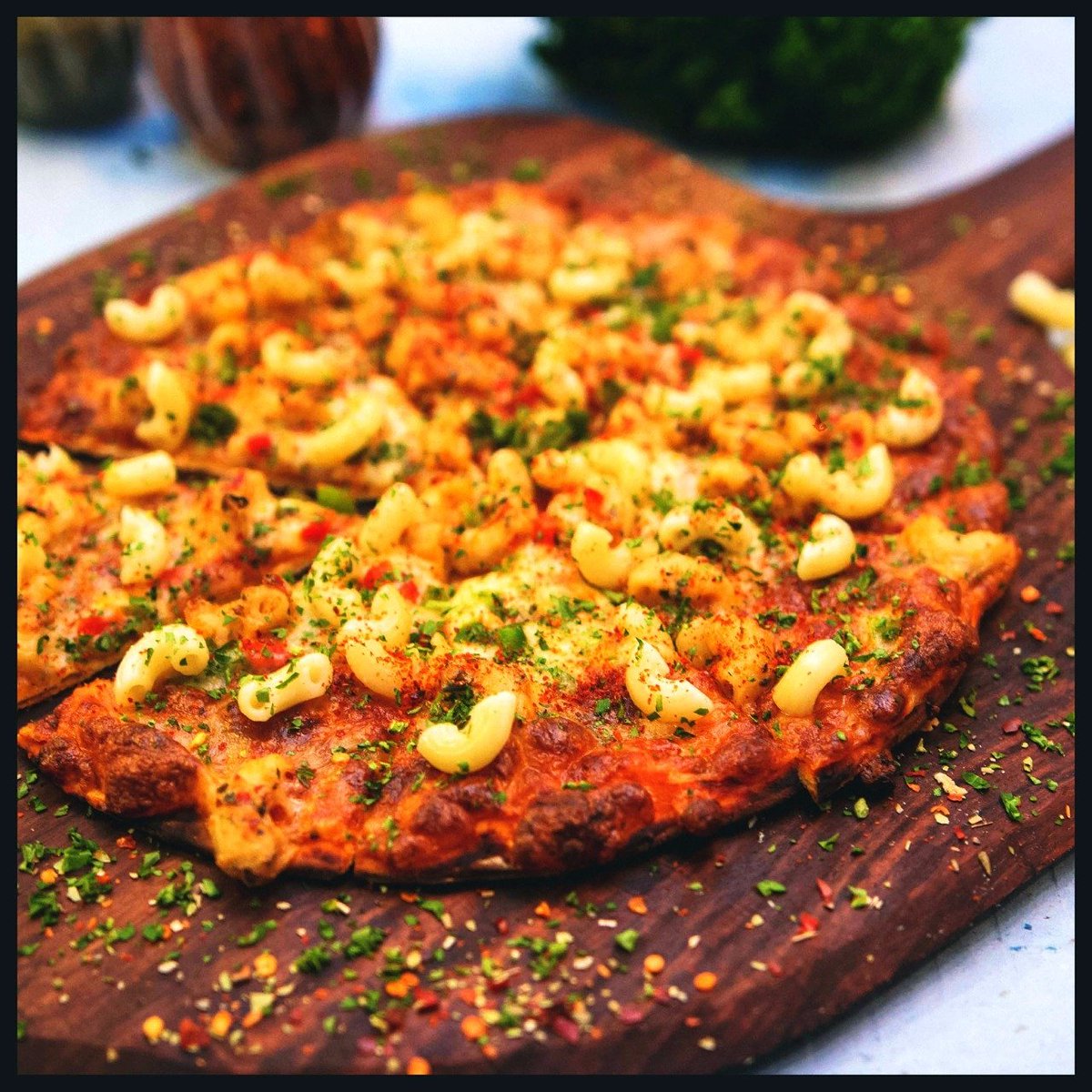 Dishing out one fresh and cheezy Pizza after another, the menu at #TheLittleCafe is not only beautiful to look at but also delicious.